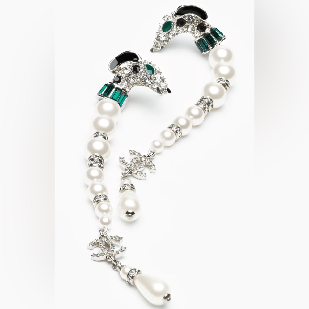 Chanel Dalmatian pendant earrings  Pearl and Crystal CC Charm dog 2026